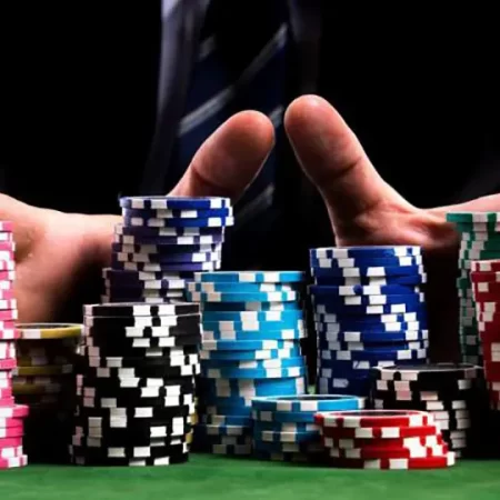 Cách Chia Bài Poker Tăng Cơ Hội Ăn Tiền Tại Nhà Cái Uy Tín Việt Nam